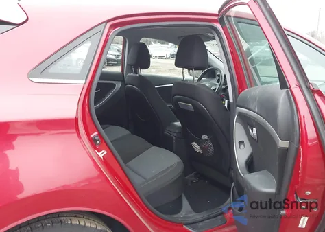 2014 Hyundai Elantra Gt z USA, uszkodzony, nr VIN KMHD35LH5EU195869